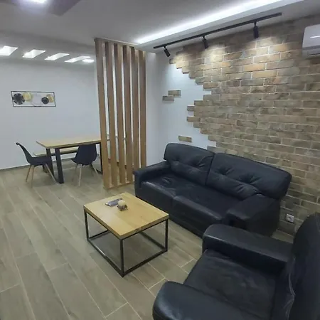 Serbian - 44, Gandijeva 184 * Bezanija