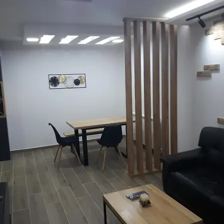 Serbian - 44, Gandijeva 184 Apartment *