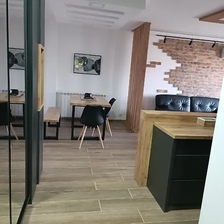 Serbian - 44, Gandijeva 184