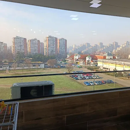 Serbian - 44, Gandijeva 184 * Bezanija