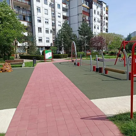 Serbian - 44, Gandijeva 184 Apartment