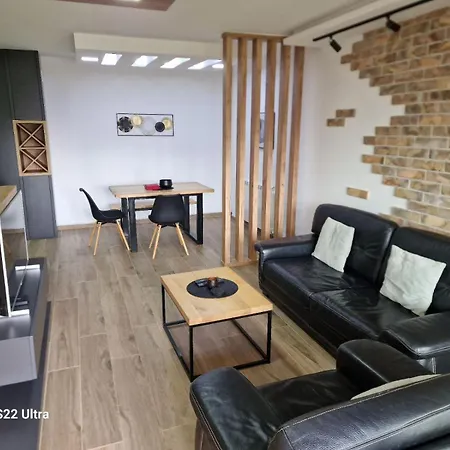 Serbian - 44, Gandijeva 184 Apartment