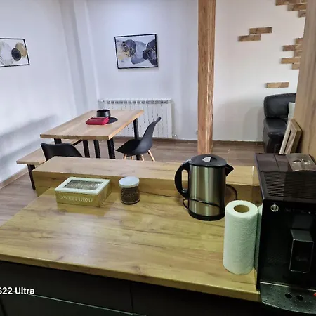 Serbian - 44, Gandijeva 184 * Bezanija