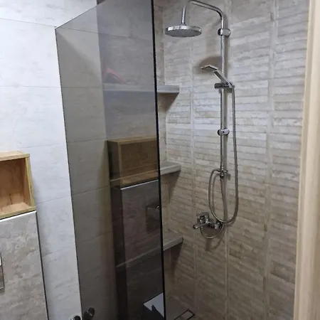 Appartement Serbian - 44, Gandijeva 184 *