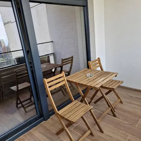 Serbian - 44, Gandijeva 184 Apartment Bezanija