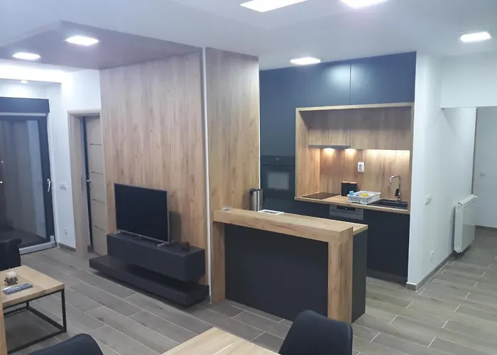 Serbian - 44, Gandijeva 184, Free Parking Apartman *