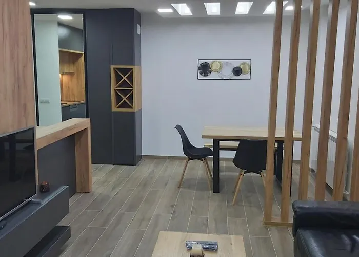 Serbian - 44, Gandijeva 184, Free Parking Apartman *