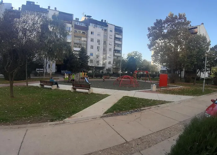 Apartman Serbian - 44, Gandijeva 184, Free Parking