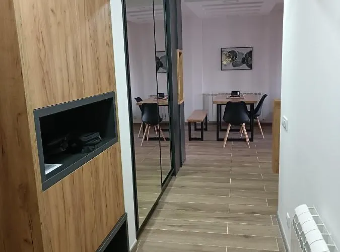 Apartman Serbian - 44, Gandijeva 184, Free Parking *
