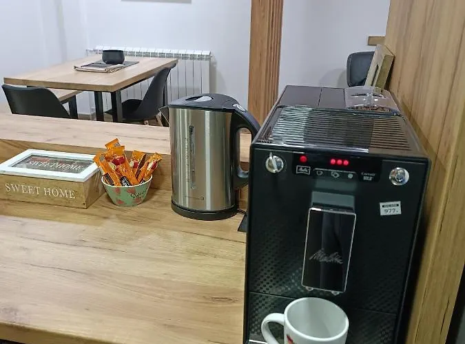 Serbian - 44, Gandijeva 184, Free Parking Apartman Bezanija