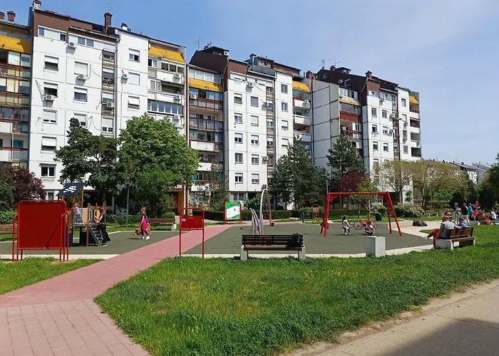 Serbian - 44, Gandijeva 184, Free Parking Apartman *