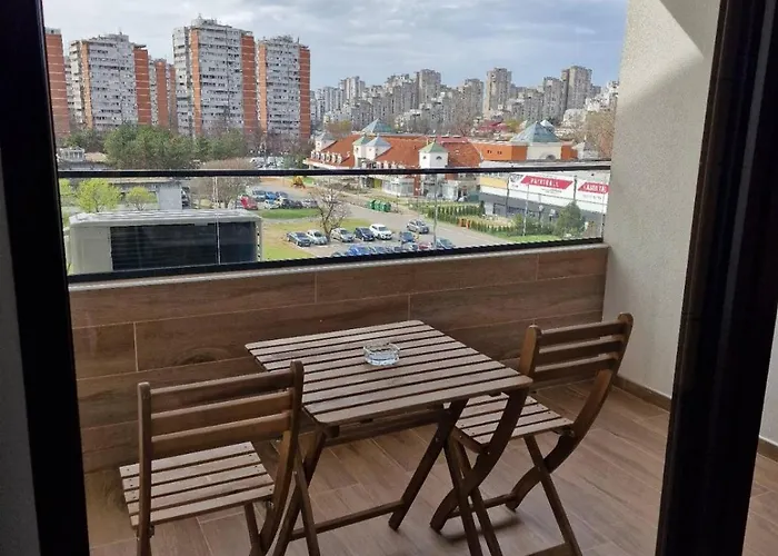 Apartman Serbian - 44, Gandijeva 184, Free Parking