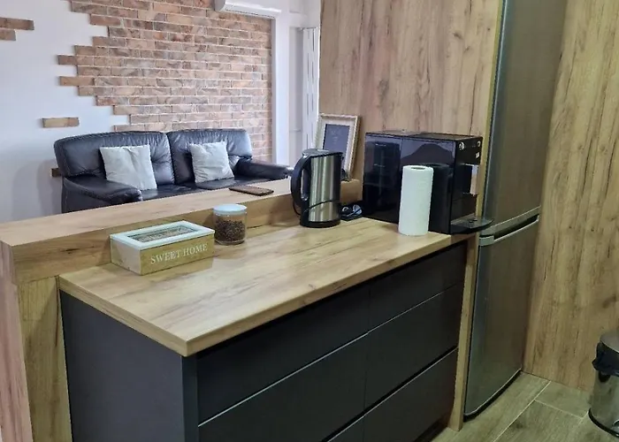 Serbian - 44, Gandijeva 184, Free Parking